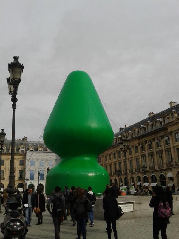 Place Vendôme, une question de fondement.
